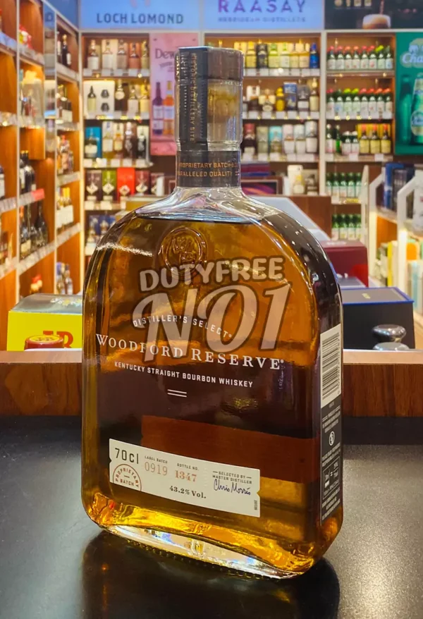 Woodford Reserve Kentucky Bourbon (70cl) - Image 2